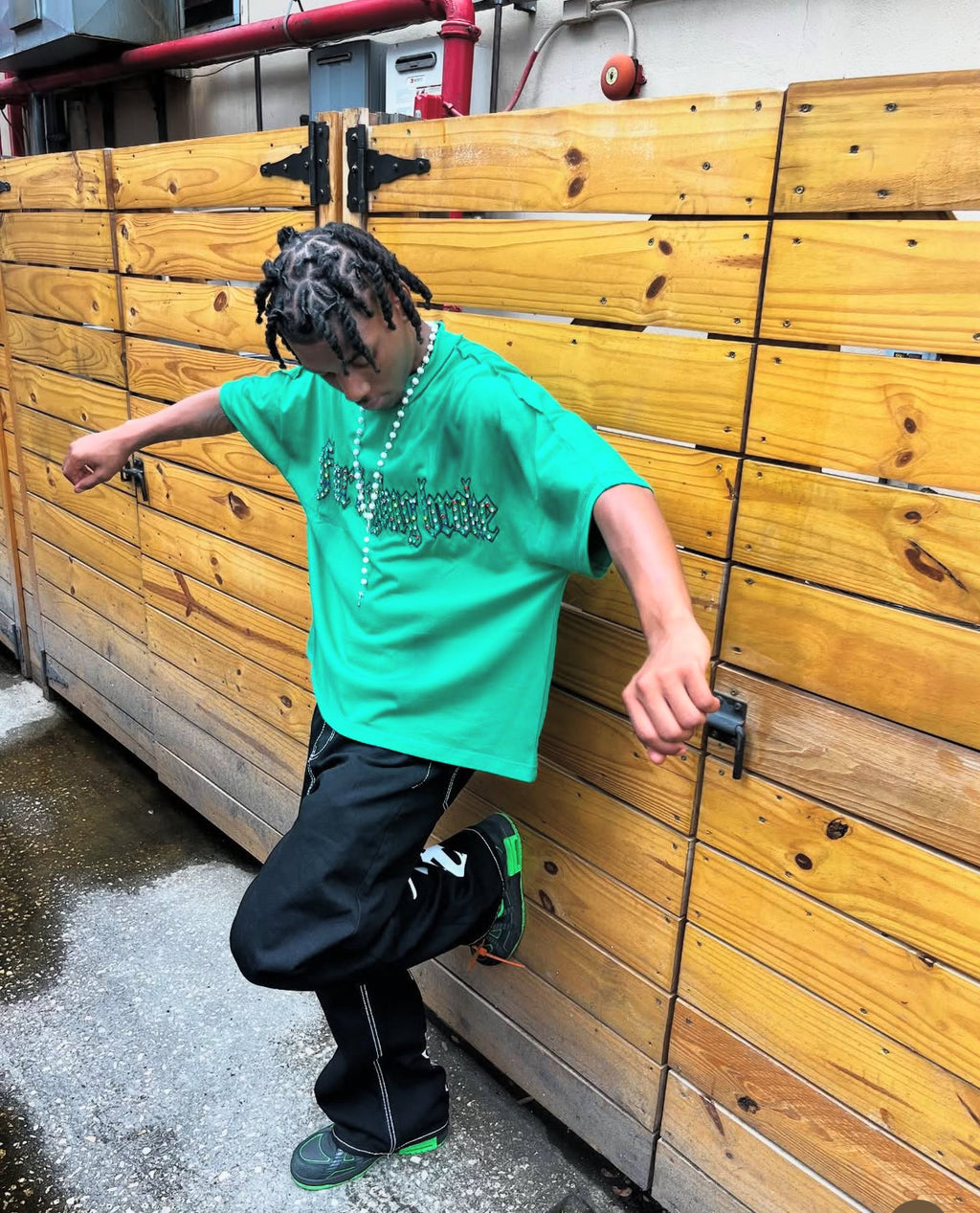 FOGB RIVET STONE TEE