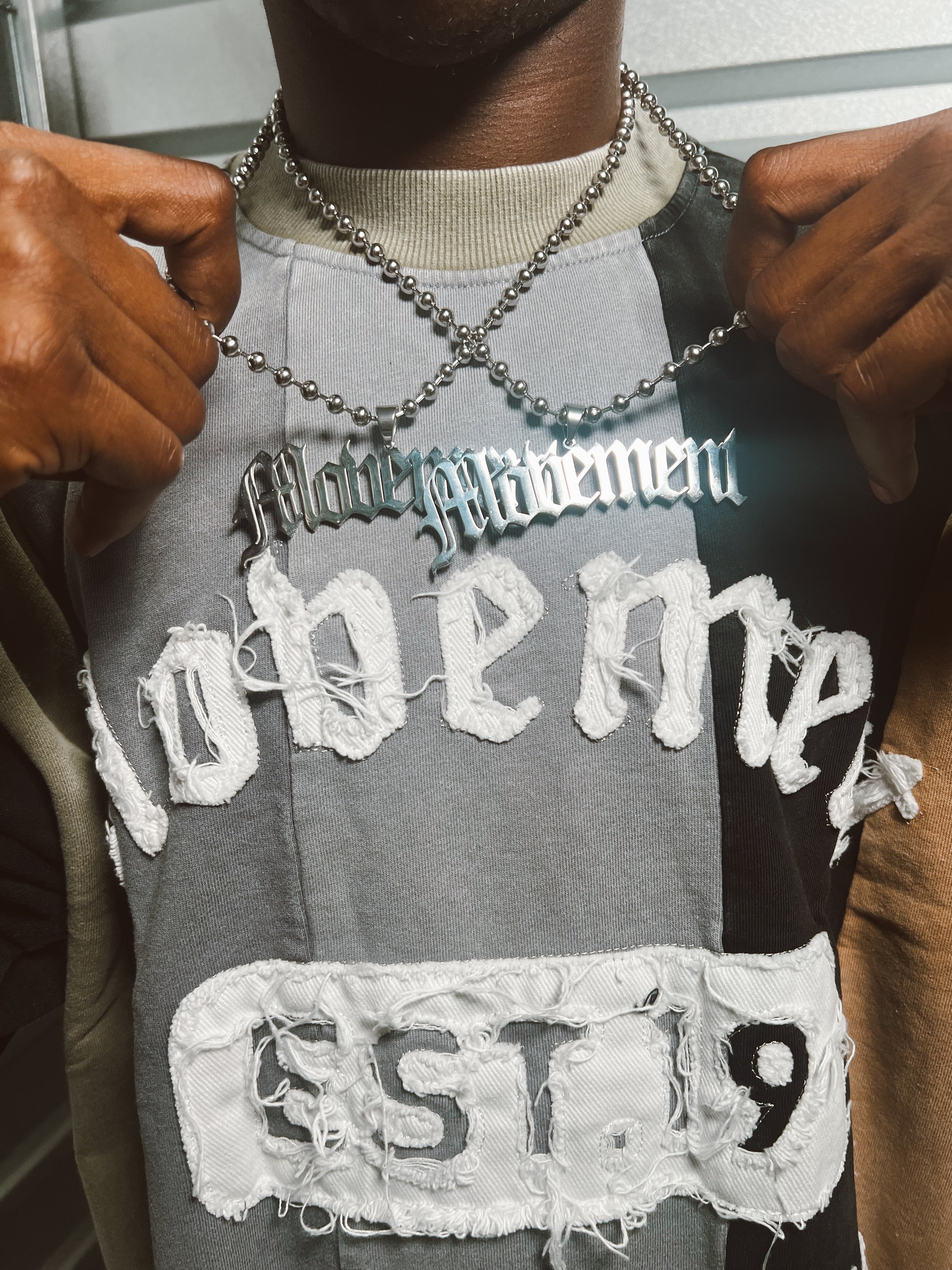 MOVEMENT PENDANT CHAIN